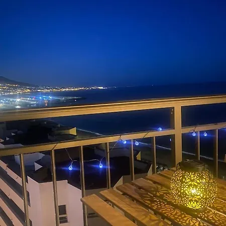 Moderno En Primera Linea De Playa * 푸엔히롤라